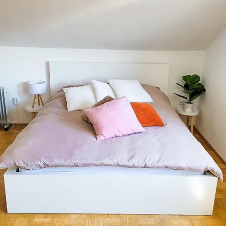 Apartment Dg R- Helle 40m2 2-zimmer Naehe Salzburg Freilassing